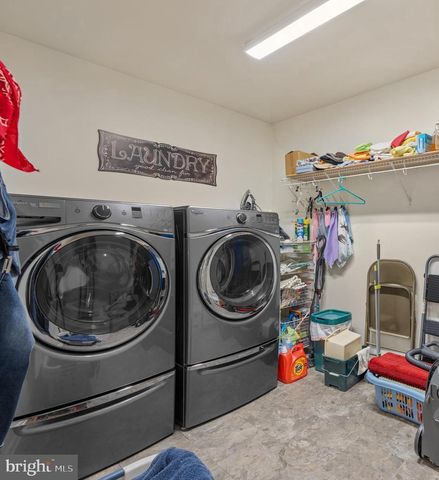 1404 WEATHERLY CT, West Deptford, NJ 08086