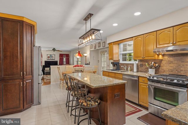 1404 WEATHERLY CT, West Deptford, NJ 08086