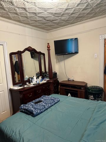 3643 Paulding Avenue, Bronx, NY 10469