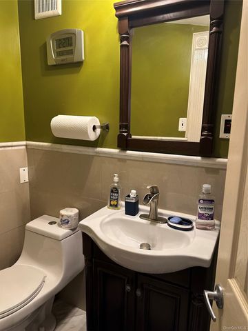 3643 Paulding Avenue, Bronx, NY 10469