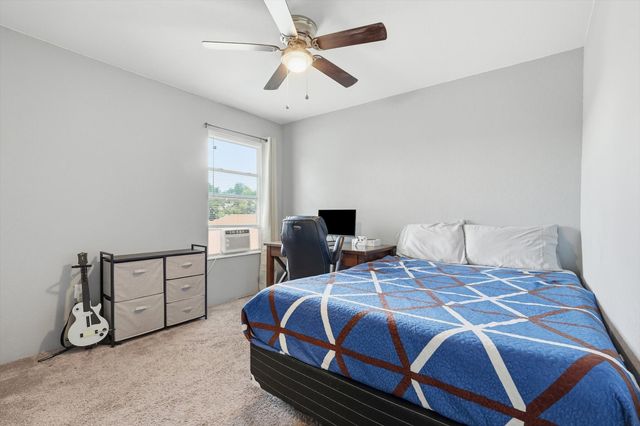 2518 Gladstone Drive, Dallas, TX 75211