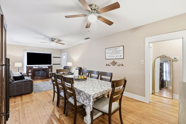 2518 Gladstone Drive, Dallas, TX 75211