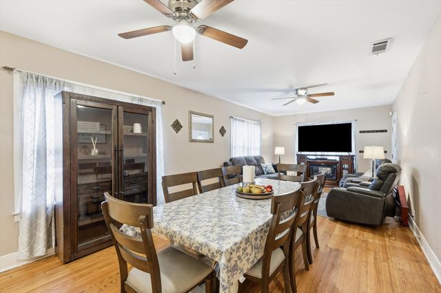 2518 Gladstone Drive, Dallas, TX 75211