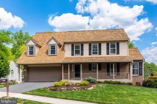 8051 OAK HOLLOW LN, Fairfax Station, VA 22039