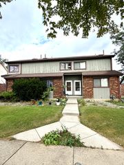 658 Rosner Drive, Roselle, IL 60172