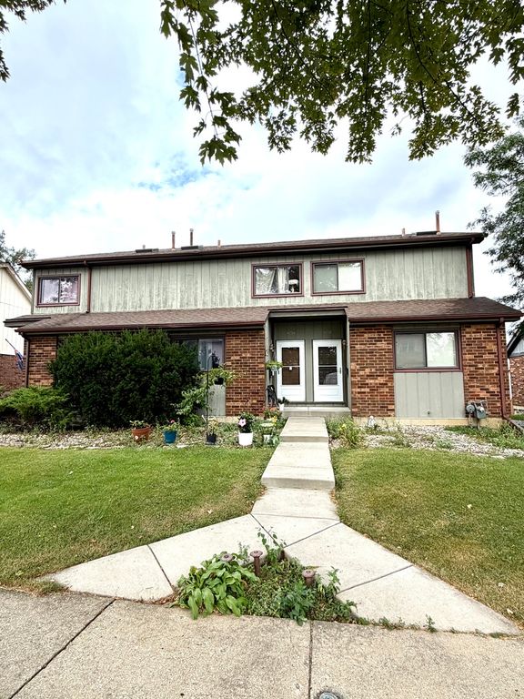 658 Rosner Drive, Roselle, IL 60172