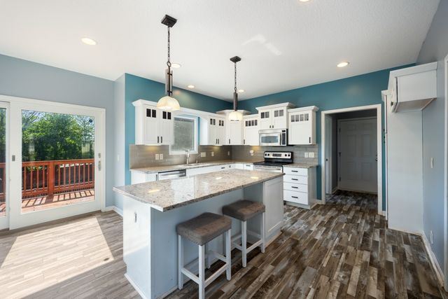 923 S 10th Street, Adel, IA 50003