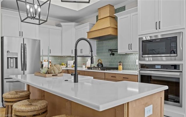 5227 Sunny Brook Court, Clemmons, NC 27012