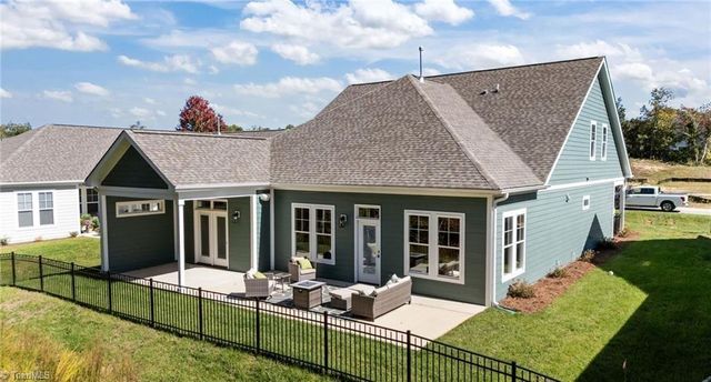 5227 Sunny Brook Court, Clemmons, NC 27012