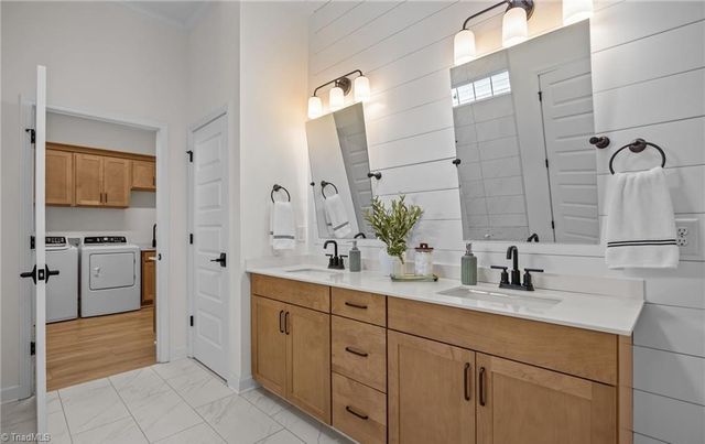 5227 Sunny Brook Court, Clemmons, NC 27012