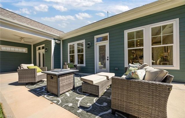 5227 Sunny Brook Court, Clemmons, NC 27012