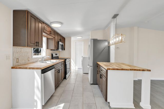 244 Paschel Avenue, Mary Esther, FL 32569