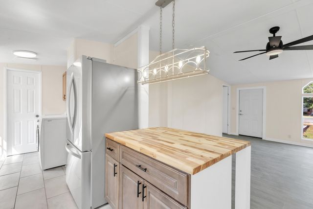 244 Paschel Avenue, Mary Esther, FL 32569