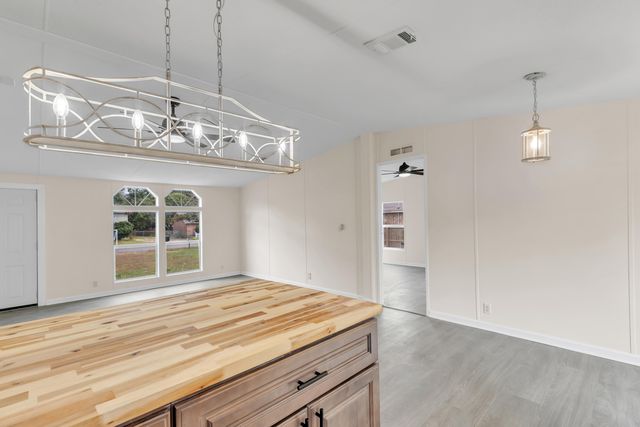 244 Paschel Avenue, Mary Esther, FL 32569