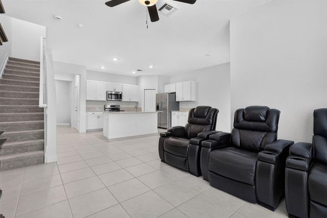 4168 Lagoon Shore Drive, Lake Worth, FL 33467