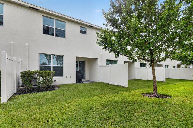 4168 Lagoon Shore Drive, Lake Worth, FL 33467