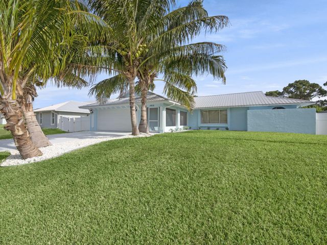 1409 SW Aachen Avenue, Port St Lucie, FL 34953