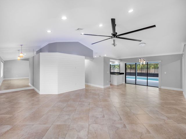 1409 SW Aachen Avenue, Port St Lucie, FL 34953