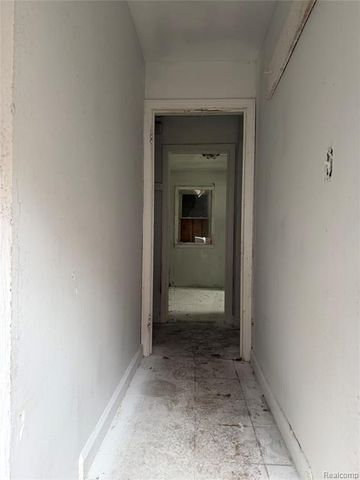 9109 Stahelin Avenue, Detroit, MI 48228