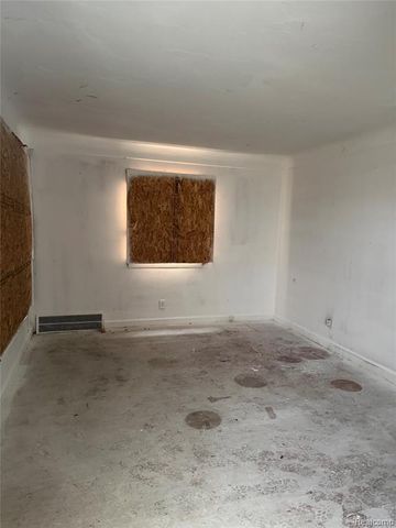 9109 Stahelin Avenue, Detroit, MI 48228