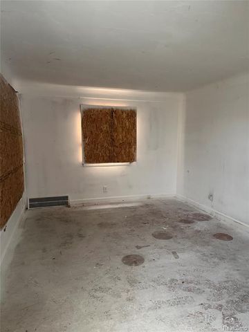 9109 Stahelin Avenue, Detroit, MI 48228