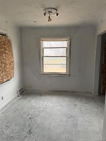 9109 Stahelin Avenue, Detroit, MI 48228