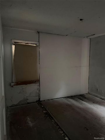 9109 Stahelin Avenue, Detroit, MI 48228