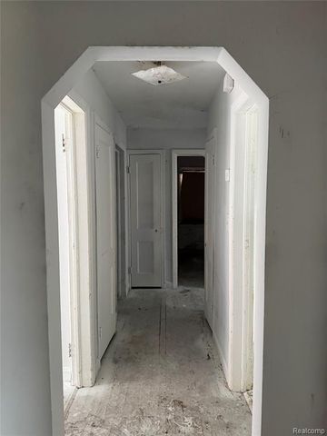 9109 Stahelin Avenue, Detroit, MI 48228