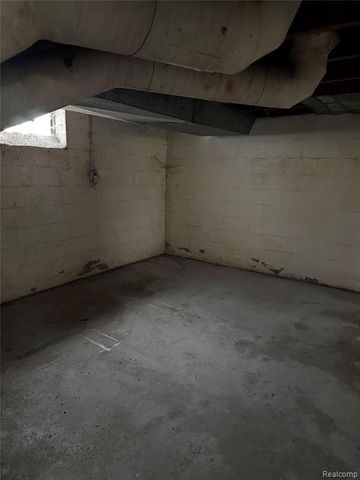 9109 Stahelin Avenue, Detroit, MI 48228