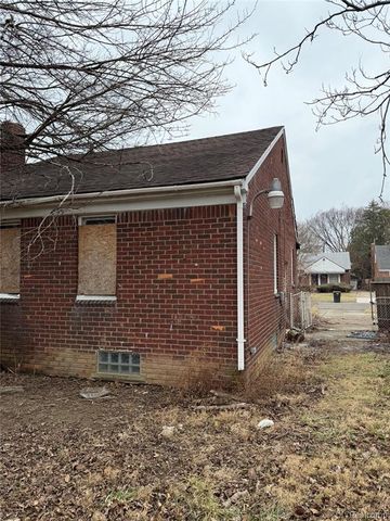 9109 Stahelin Avenue, Detroit, MI 48228