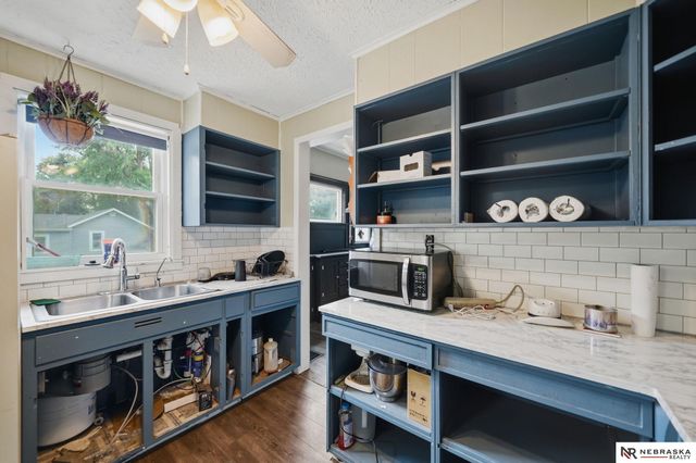2000 N 32Nd Street, Lincoln, NE 68503