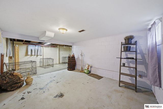 2000 N 32Nd Street, Lincoln, NE 68503