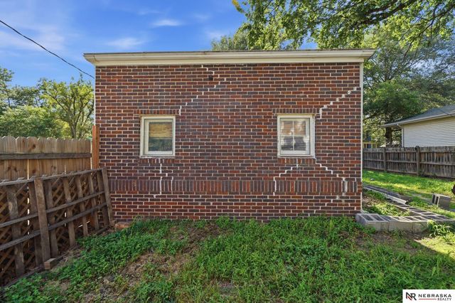 2000 N 32Nd Street, Lincoln, NE 68503