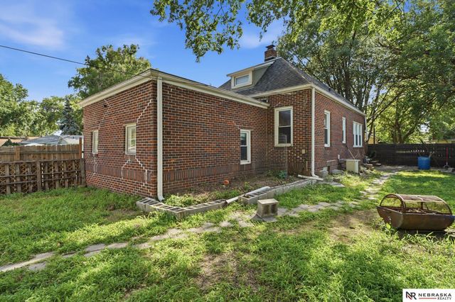 2000 N 32Nd Street, Lincoln, NE 68503