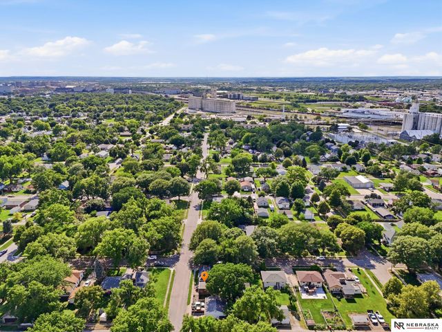 2000 N 32Nd Street, Lincoln, NE 68503