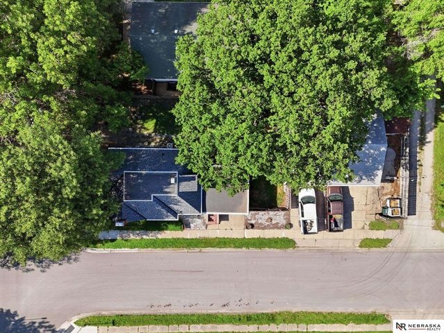 2000 N 32Nd Street, Lincoln, NE 68503