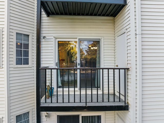 122 Tall Oaks Drive N, Weymouth, MA 02190