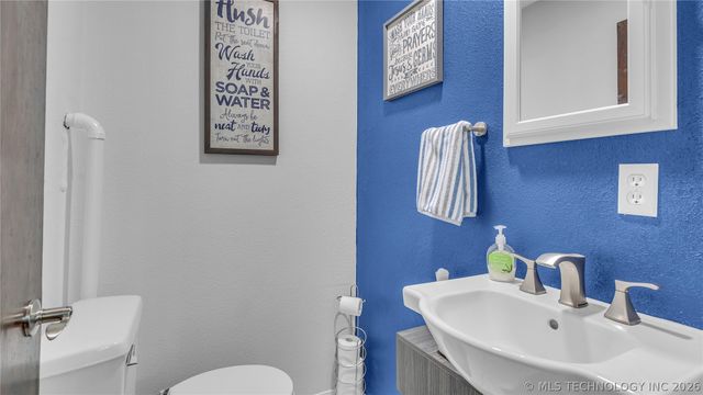 7005 S Birch Avenue, Broken Arrow, OK 74011