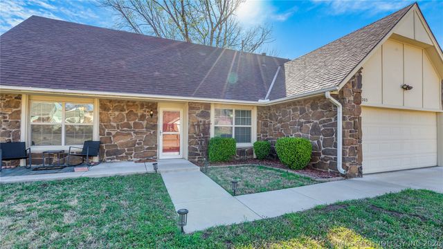7005 S Birch Avenue, Broken Arrow, OK 74011