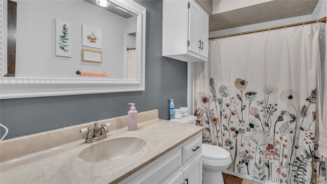 7005 S Birch Avenue, Broken Arrow, OK 74011