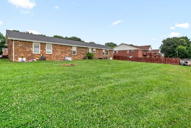 147 Darlene Dr Apt C, Clarksville, TN 37042