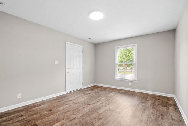 147 Darlene Dr Apt C, Clarksville, TN 37042