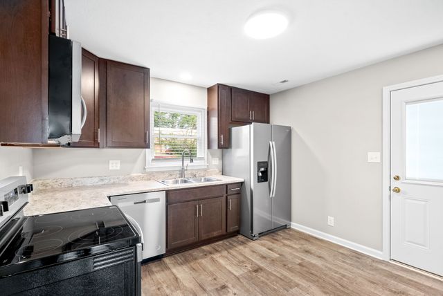 147 Darlene Dr Apt C, Clarksville, TN 37042