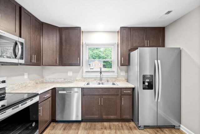 147 Darlene Dr Apt C, Clarksville, TN 37042