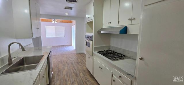 2622 Century Drive, Bakersfield, CA 93306