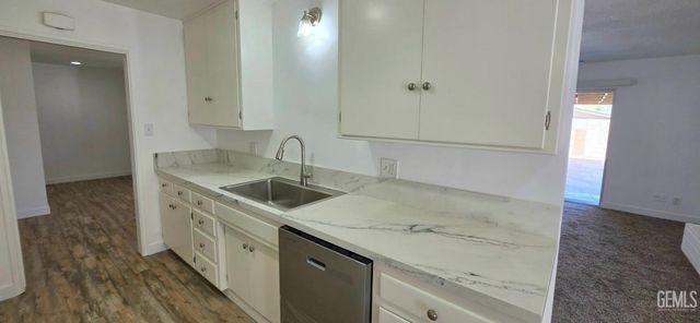 2622 Century Drive, Bakersfield, CA 93306