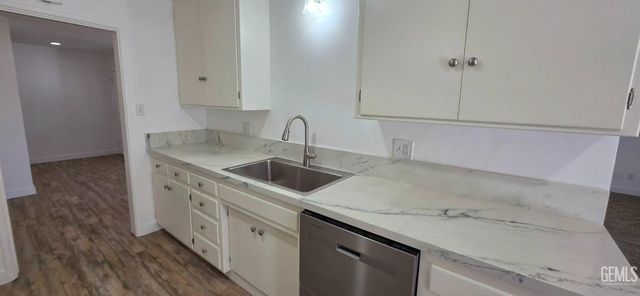 2622 Century Drive, Bakersfield, CA 93306