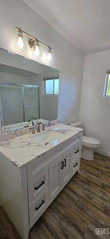 2622 Century Drive, Bakersfield, CA 93306
