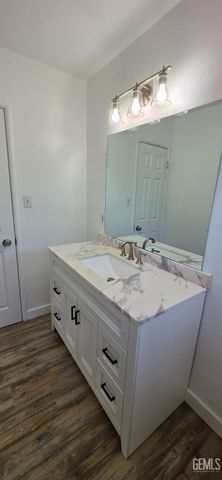 2622 Century Drive, Bakersfield, CA 93306