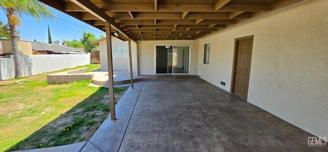 2622 Century Drive, Bakersfield, CA 93306